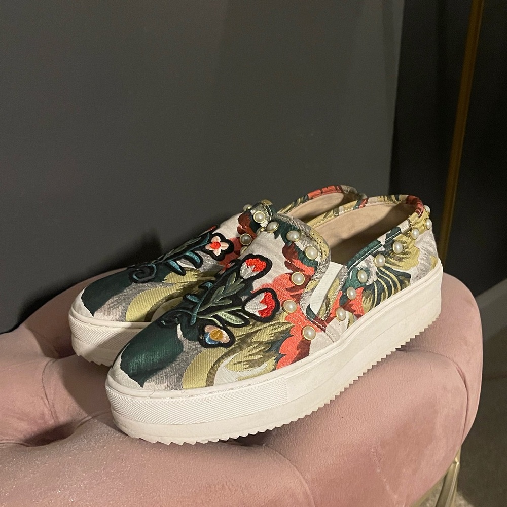 Floral Steve Madden Platforms